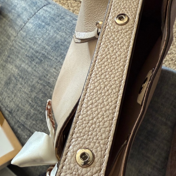 Kate Spade retail $249 Leather Crossbody Shoulder Bag Blush/Beige - Picture 9 of 9